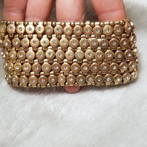 BCBG GOLD WRIST BRACELET CUFF